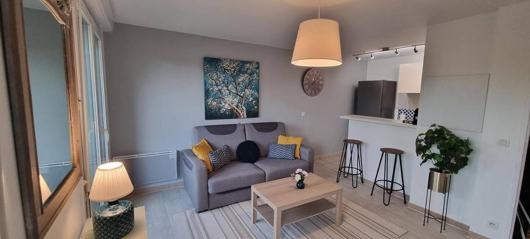 Gîte pour 4 personnes, avec balcon à Louvres
