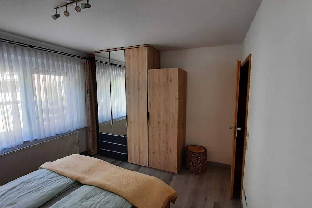 Ganze Wohnung, Moderne Ferienwohnung in ruhiger Stadtrandlage für 3 Personen in Dornstetten, Mittlerer Schwarzwald