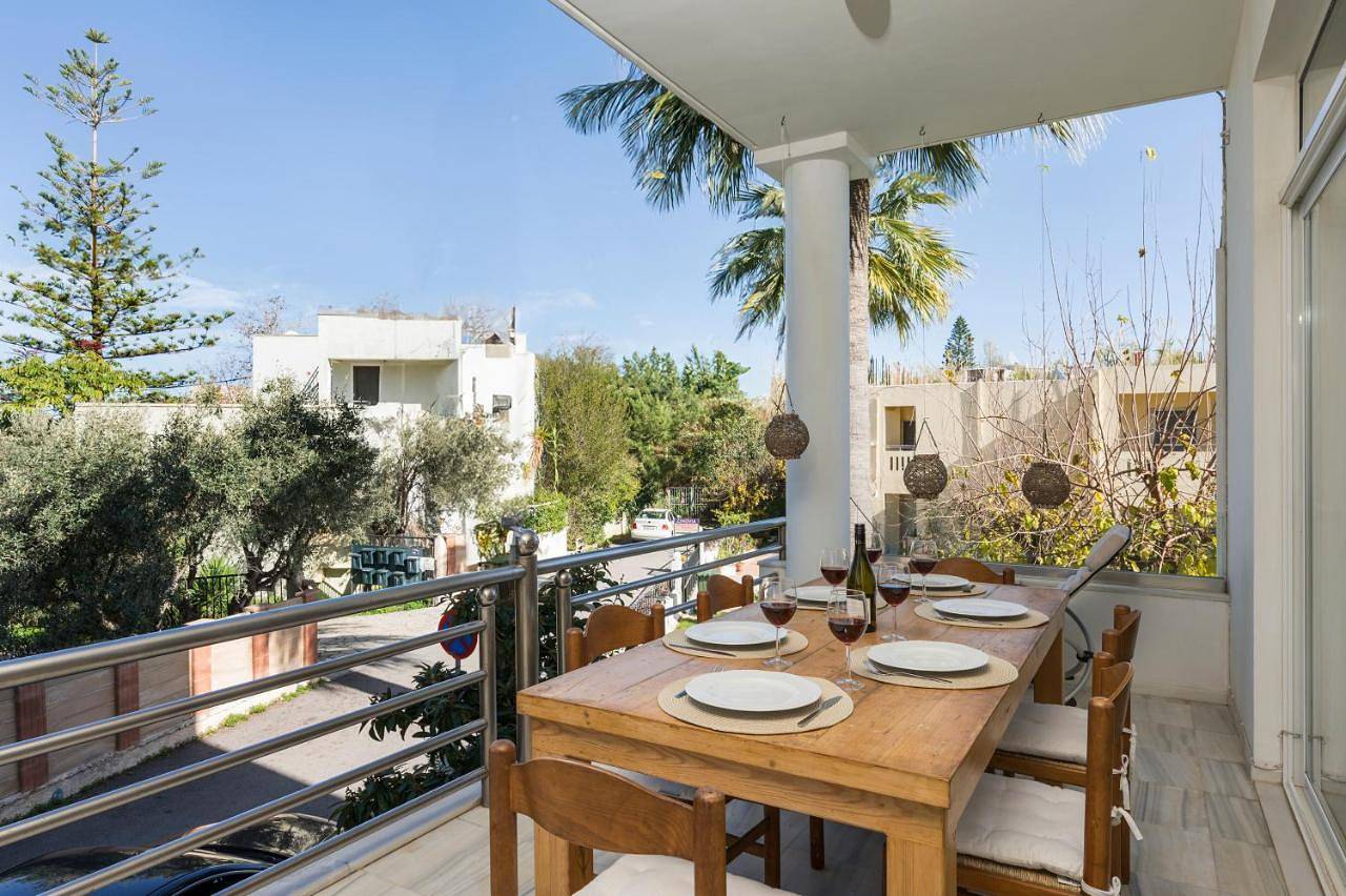 Ganze Wohnung, Saltia Apartments, Steps to the Sandy Beach in Agioi Apostoli, Chania und Umgebung