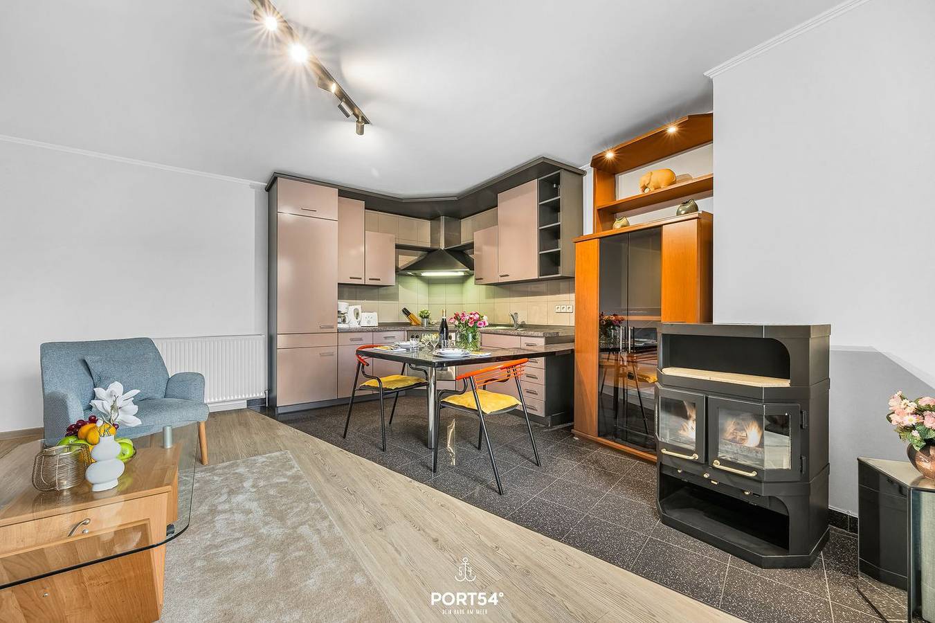 Ganze Wohnung, "Ferienwohnung Muschel" im Herzen Büsums mit Balkon, Zentrum und Strandnah in Hafen Büsum, Büsum