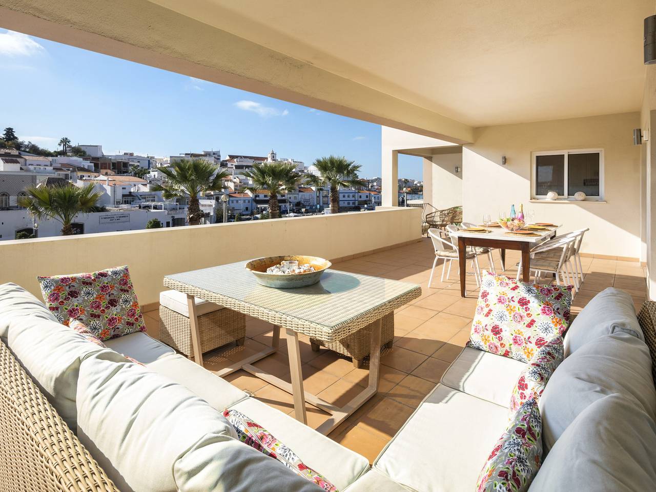 Geheel appartement, Vakantieappartement voor 6 personen met balkon in Ferragudo, Faro District