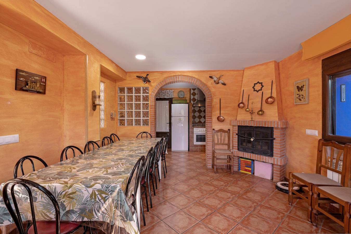 Casa Rural voor 12-15 personen met omheinde tuin, barbecue en huisdieren welkom nabij Calamocha in Calamocha, Teruel en omgeving
