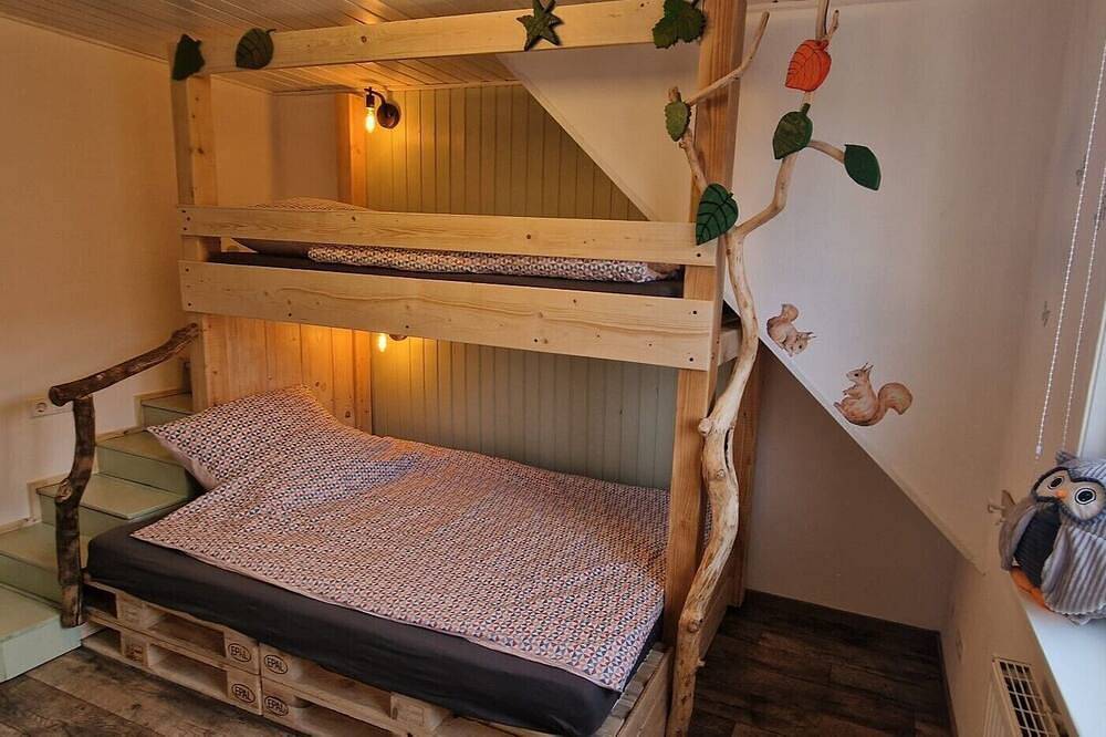 Ganze Wohnung, Ruhige 145qm Ferienwohnung mit Garten & 3 Sz – ideal für Familien & Freunde in Kißlegg, Region Bodensee-Oberschwaben