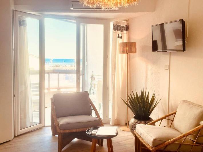 Gîte pour 3 personnes, avec terrasse et vue dans Casino de Palavas les Flots