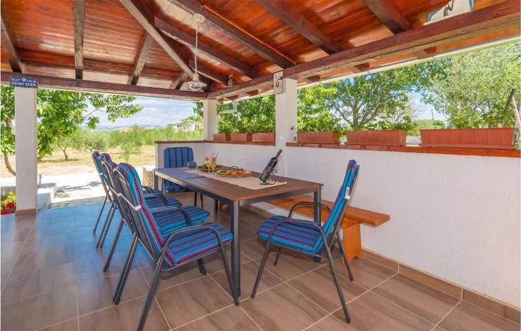 Ferienhaus für 12 Personen, mit Garten und Terrasse in Općina Stankovci - 4