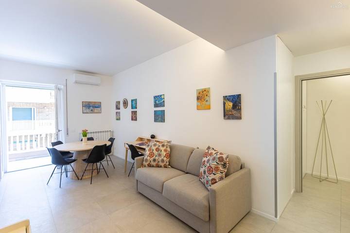 Apartment for 7 people, with Balcony/Terrace in Rome