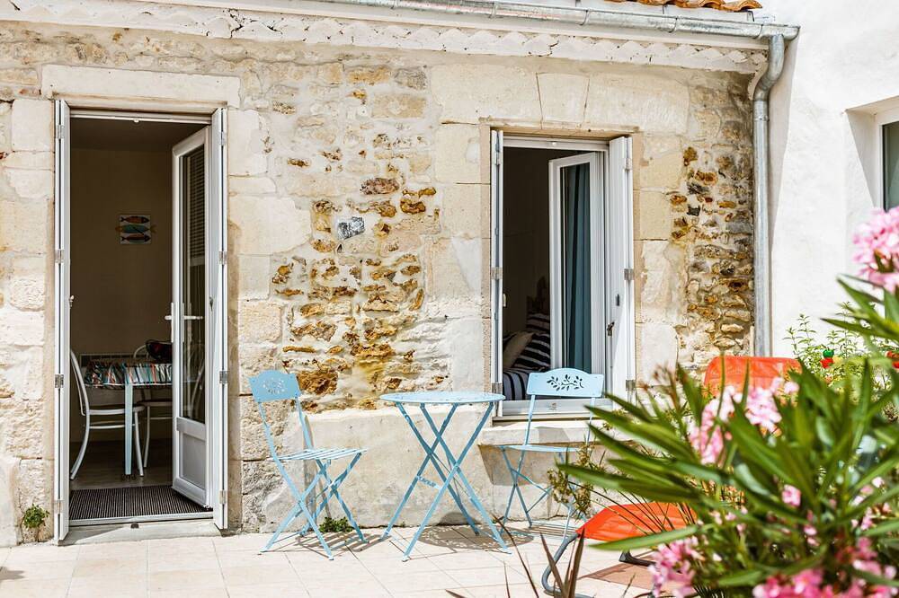 Stunning  villa for 4 people with Wifi, Tv, terrace and parking in Arvert, Côte de Beauté