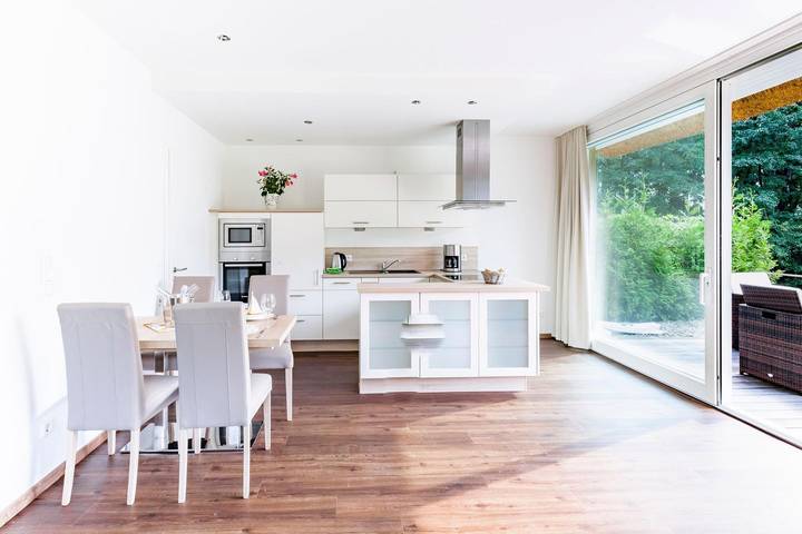Ferienwohnung für 3 Personen, mit Balkon/Terrasse und Terrasse sowie Garten und Sauna in Oldenburg - 4
