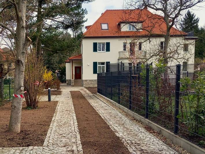 Ganze Ferienwohnung, Villa Buchholz - Fewo mit Wohnraum mit integr. Küche, 2 Schlafz., Bad mit Badewanne und extra Wc, 2. Etage, Dachterrasse, 100 m² in Arnstadt (Thüringen), Arnstadt