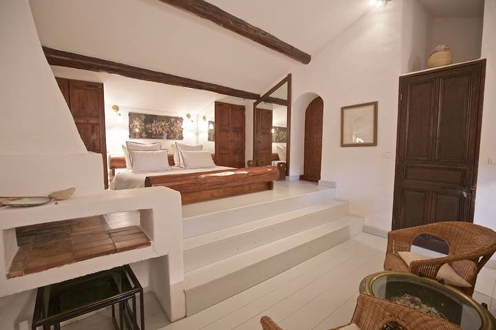 Ferme provençale rénovée, 6/8 chambres, avec piscine et sauna in Roussillon, Parc naturel régional du Luberon
