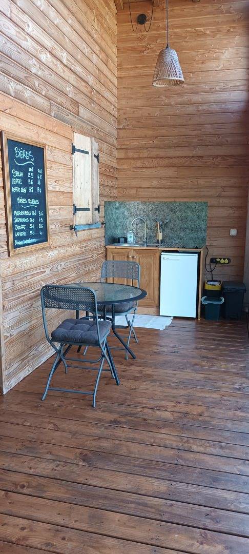 Gîte pour 2 personnes, avec piscine ainsi que jardin et terrasse dans Périgord Vert - 3