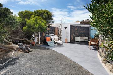 Villa for 2 People in Haría, Lanzarote, Photo 1