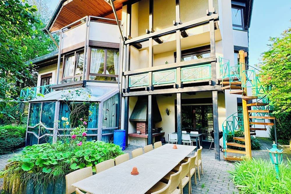 Luxusvilla Wellness Ferienhaus Emg Baden-Baden mit Pool, Sauna, Jacuzzi bis 20P in Gernsbach, Nordschwarzwald