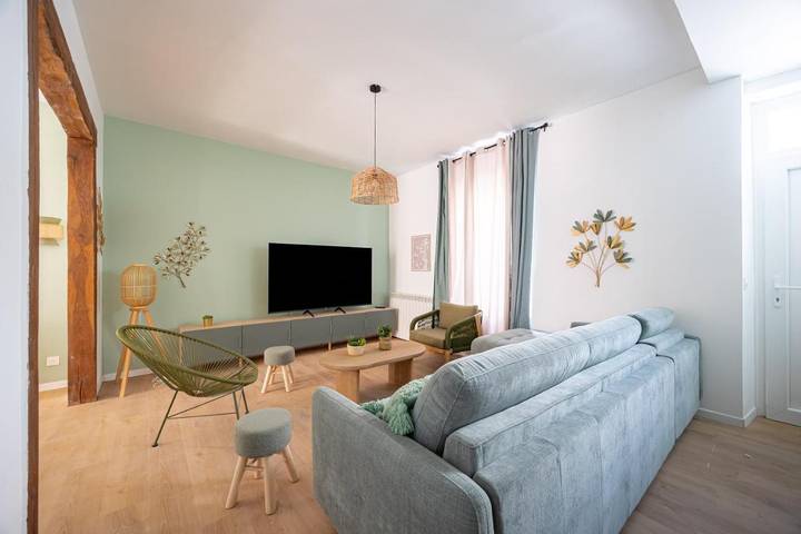 Villa pour 14 personnes, avec Terrasse à Reims