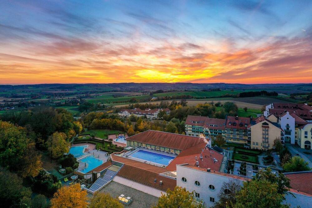 Entire apartment, Cozy apartment with underground access to the thermal baths in Bad Griesbach im Rottal, Eastern Bavaria