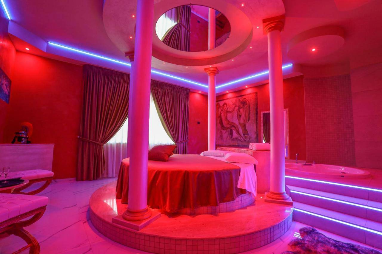 Suite with Spa Bath in Eboli, Provincia di Salerno