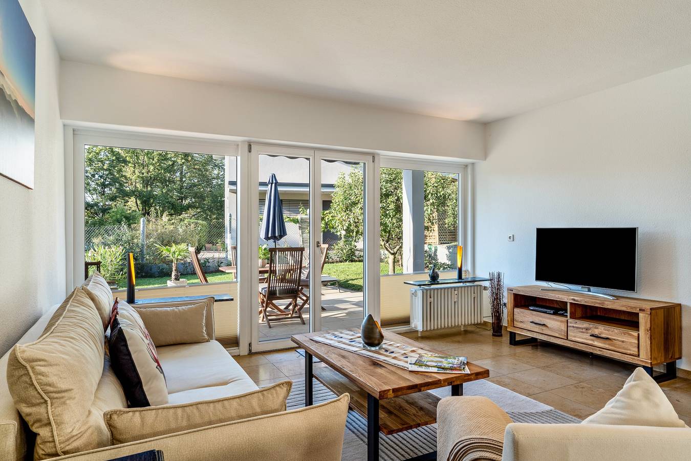 Entire apartment, Apartment 'Ferienwohnung Kuckucksnest' with Mountain View, Private Terrace and Wi-Fi in Lahr, Central Black Forest