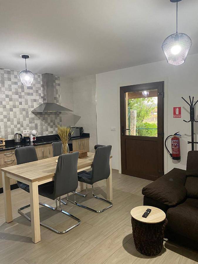 Apartamento para 4 personas, con terraza y jardín en Porriño