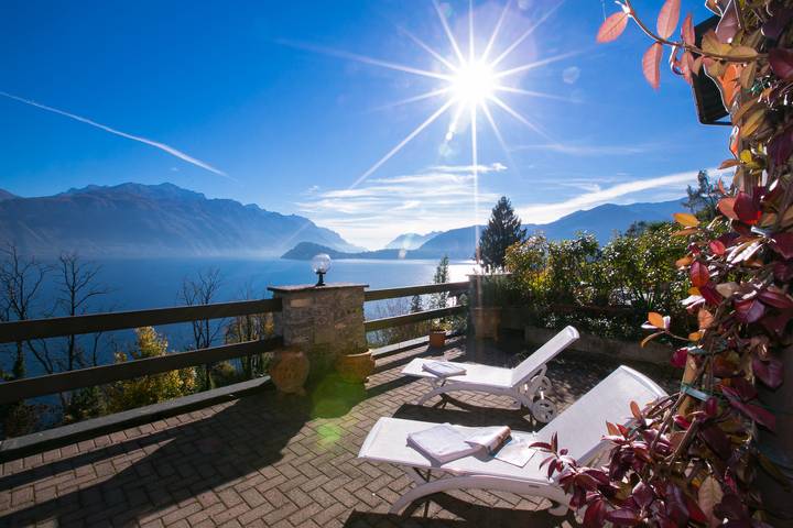 Agriturismo voor 4 personen, met uitzicht op het meer en terras, kindvriendelijk aan het Comomeer