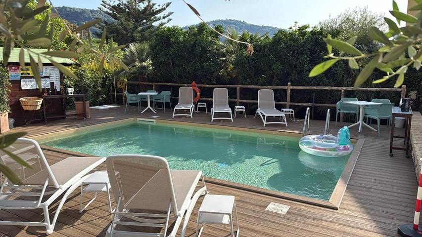 Chambre d’hôte pour 3 personnes, avec piscine ainsi que vue et balcon à Sorrento - 2