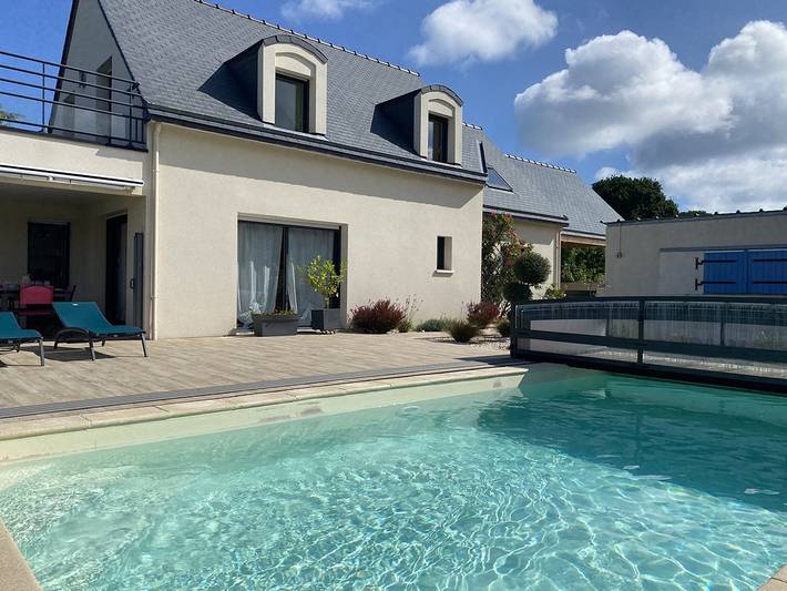 Ferienhaus für 6 Personen, mit Balkon und Pool