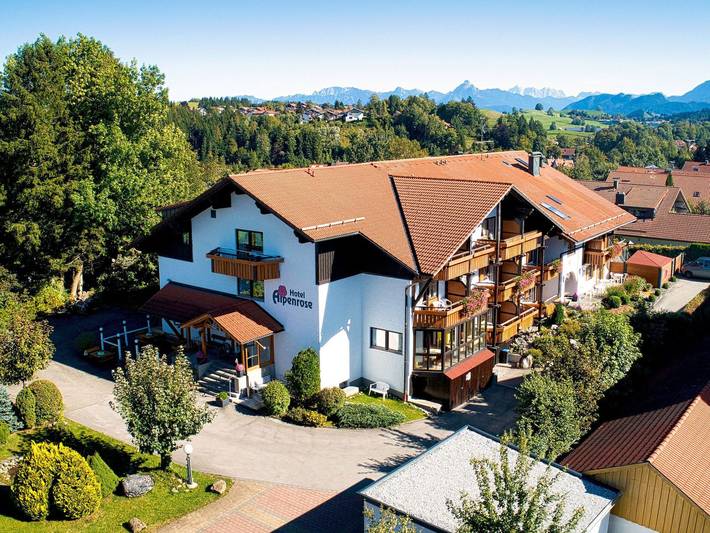 Ferienwohnung für 2 Personen, mit Balkon und Terrasse sowie Garten und Sauna in Nesselwang