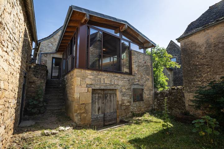 Location de vacances pour 3 personnes, avec Jardin dans Balsac, Aveyron