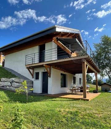 Gîte pour 4 personnes, avec terrasse dans Allondaz