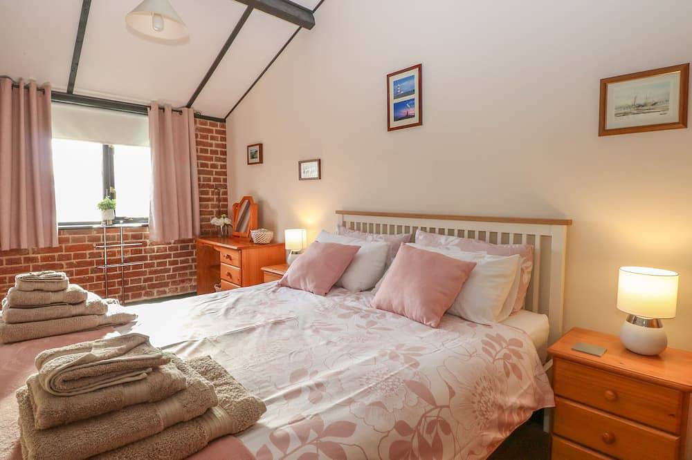 Hitchens Cottage, pet friendly in Happisburgh, East Anglia in Happisburgh, Norfolk