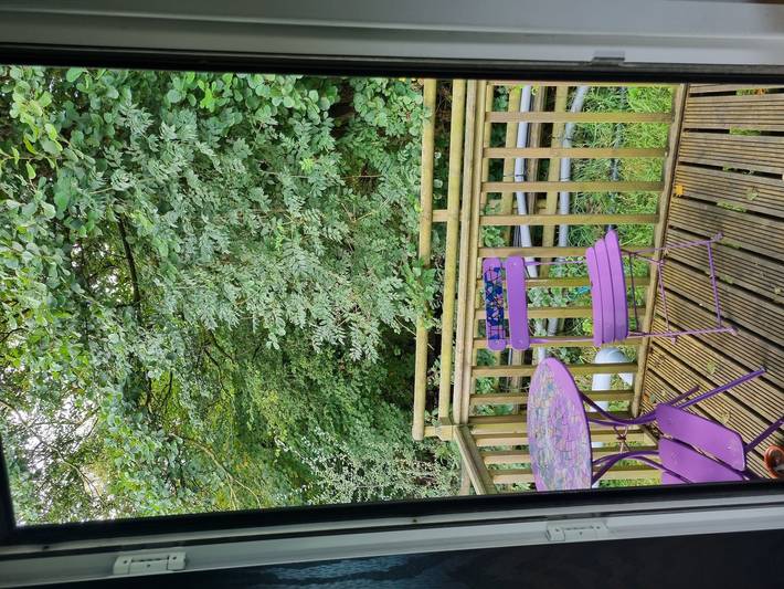 Holiday rental for 2 people, with garden and pool as well as balcony and hot tub, child-friendly in Wales