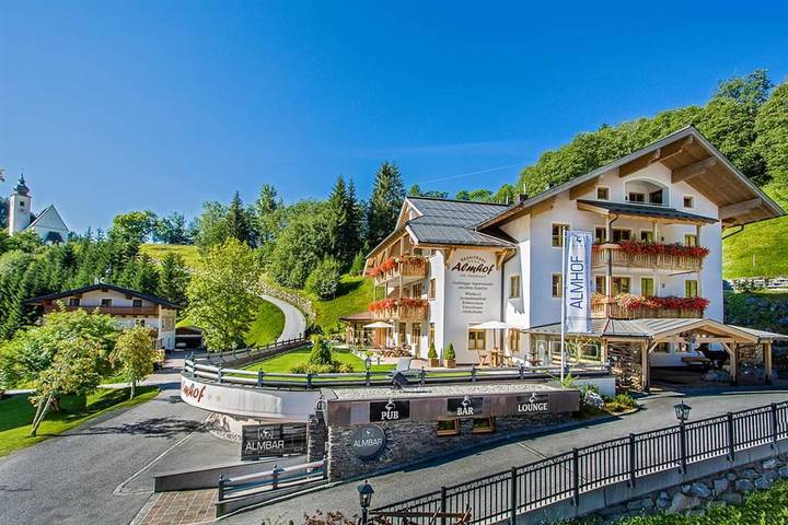 Ferienwohnung für 3 Personen, mit Balkon und Terrasse sowie Whirlpool und Garten in Dienten am Hochkönig