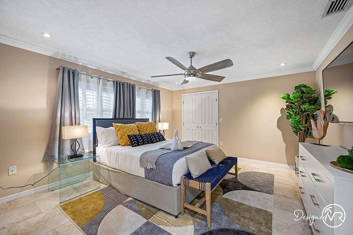 Vacation rental for 20 people, with terrace and yard in Largo