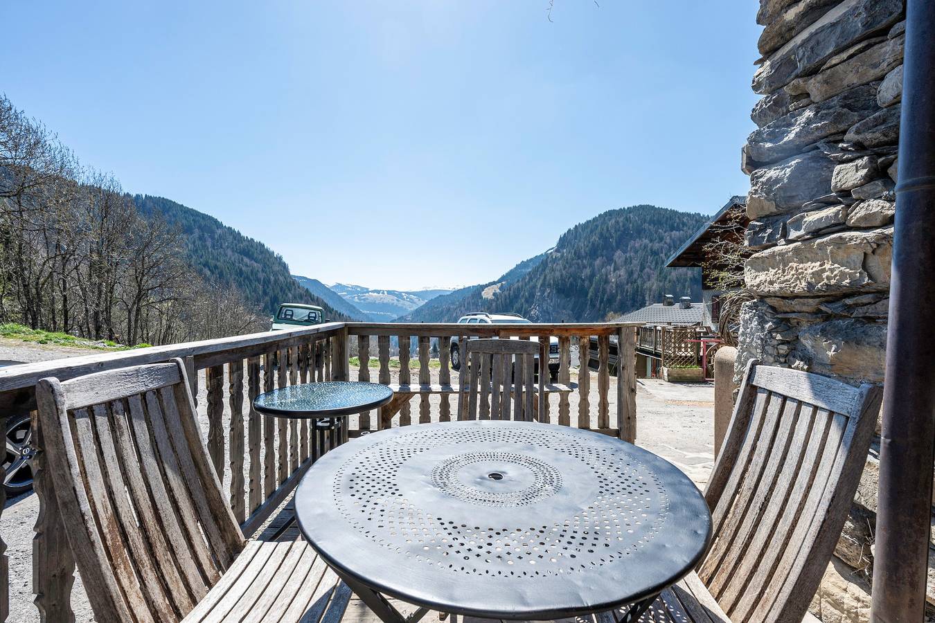 Ganze Wohnung, Ferienwohnung 'La Bergerie' mit Bergblick, privater Terrasse und Wi-Fi in La Giettaz, Albertville und Umgebung