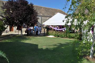 Gîte pour 46 personnes, avec jardin à Rouperroux-le-Coquet