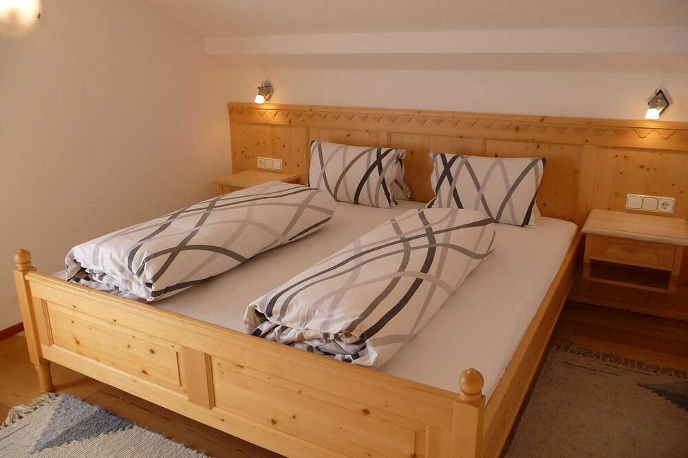 Ganze Wohnung, Comfort Doppelzimmer - Apartmenthaus Gutwenger - Selmerhof in Innervillgraten, Osttirol