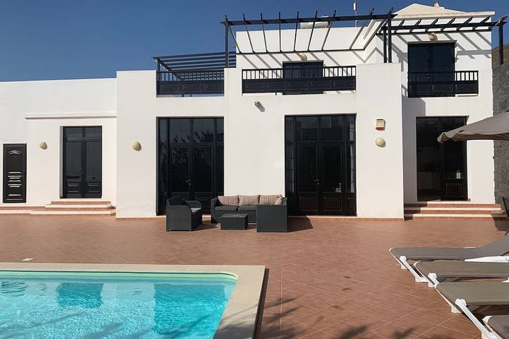 Ferienhaus für 6 Personen, mit Balkon und Terrasse sowie Garten