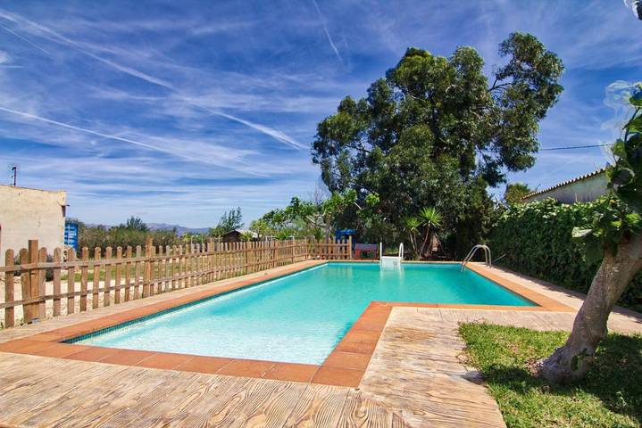 Casa de vacaciones para 8 personas, con terraza además de jardín y piscina - 1