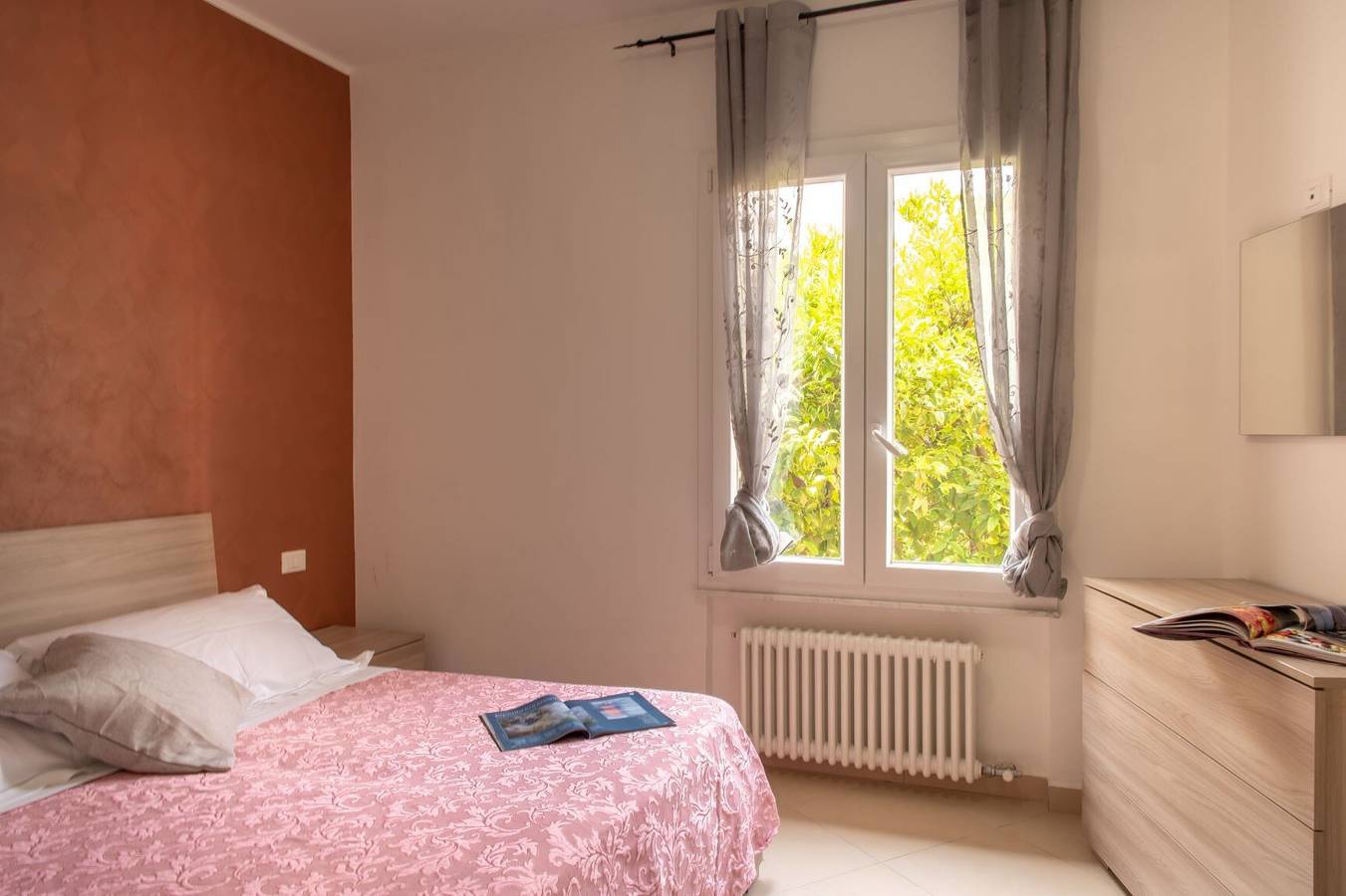 Apartamento entero, Apartamento 'Levante' con Wi-Fi y aire acondicionado in Loano, Riviera di Ponente