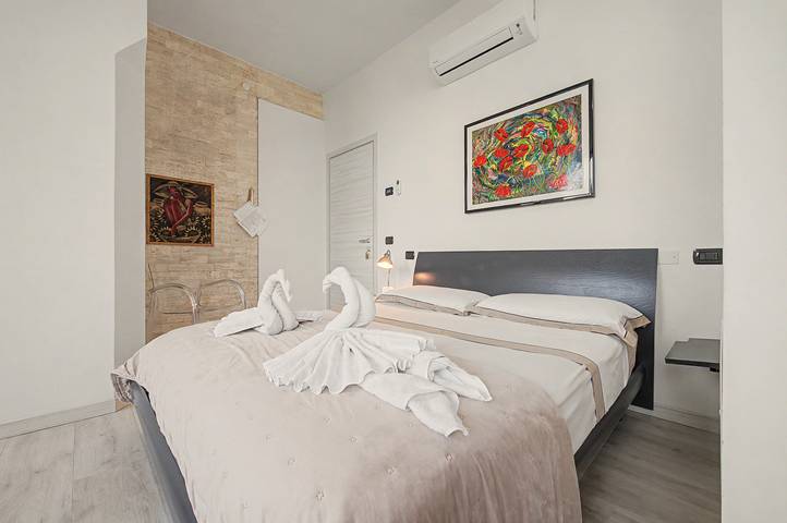 Habitación 'Villa Gabri 25 Jacuzzi' con Wi-Fi y aire acondicionado in Seriate, Provincia de Bergamo