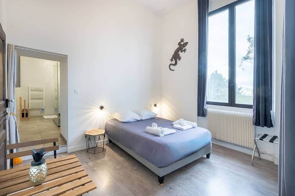 Château Fourclins – charming 8-bedroom gîte with park & pond in Merville, Haute-Garonne