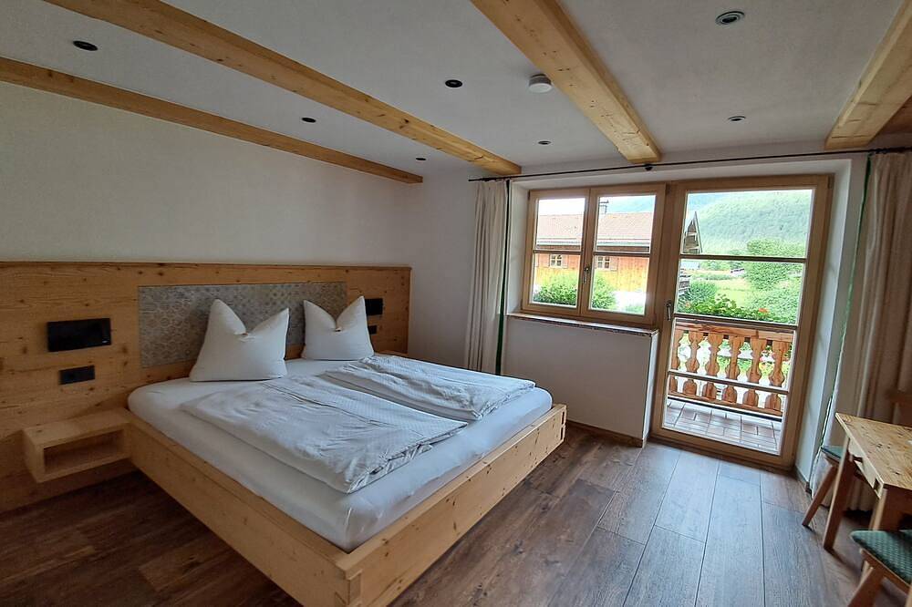 Vacation apartment 2 Griaß di Neu - Guesthouse Becher, Kreuth-Point in Kreuth, Alpes Bávaros