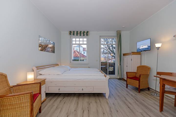 Ferienwohnung für 2 Personen, mit Balkon, kinderfreundlich in Kühlungsborn