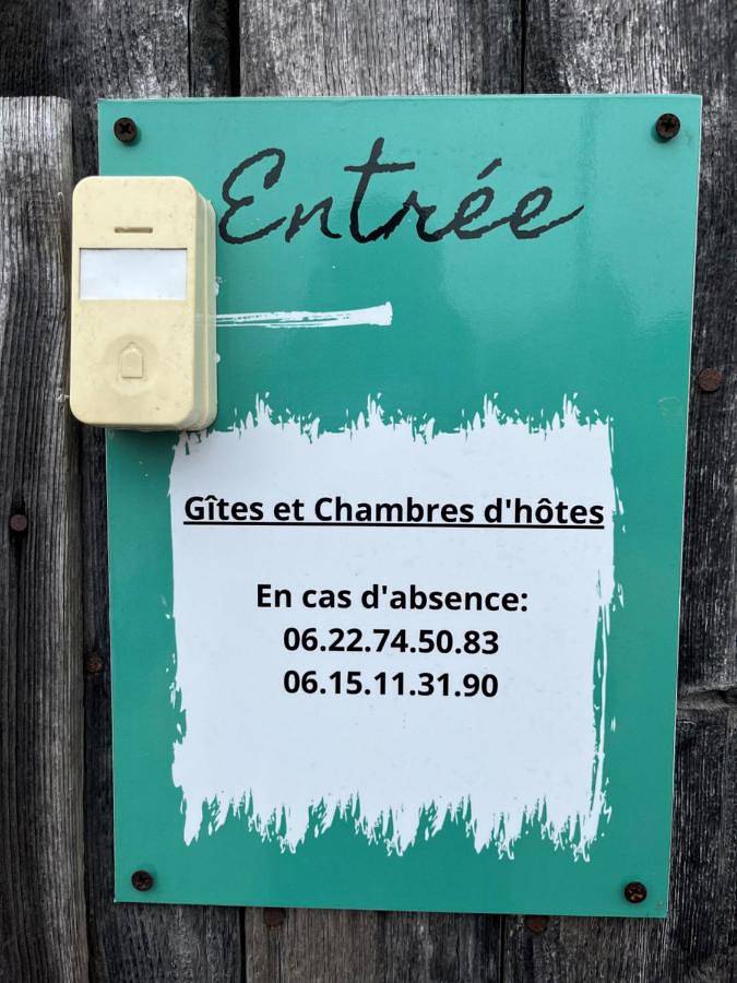 Location de vacances pour 13 personnes, avec terrasse ainsi que piscine et vue à Châteauneuf-de-Galaure - 3