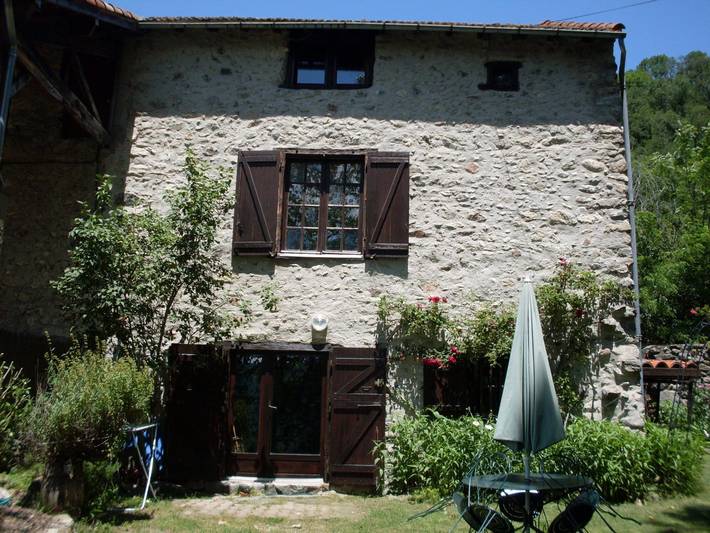 Gîte pour 5 personnes, avec Terrasse et Jardin à Ornolac-Ussat-les-Bains