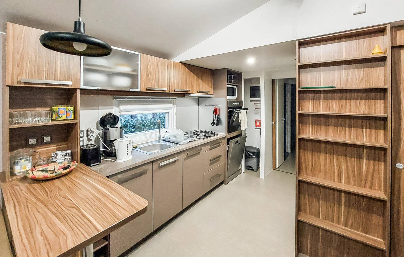 Mobil-home confortable avec piscine, WiFi et jardin, à 1,5 km de la plage in Saint-Brevin-les-Pins, Côte de Jade
