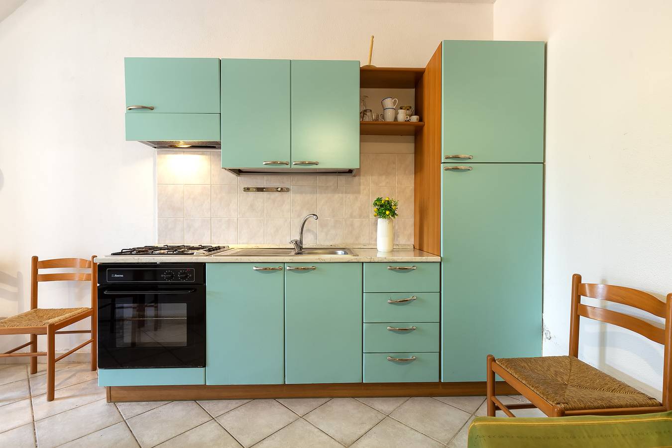 Entire apartment, Apartment 'Nel Borgo Pt Dx' with Private Terrace, Wi-Fi and Air Conditioning in Trinità d'Agultu e Vignola region, Olbia-Tempio