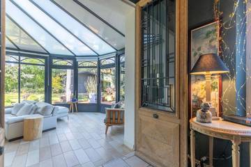 Gîte pour 9 personnes, avec terrasse à Sambin