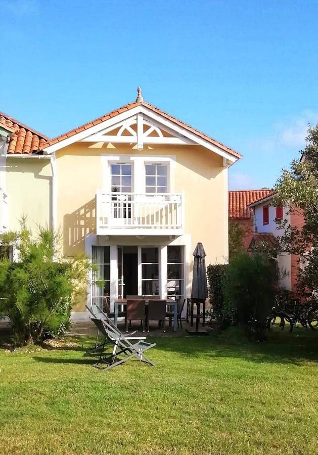 Maison d’hôte pour 4 personnes, avec terrasse et piscine