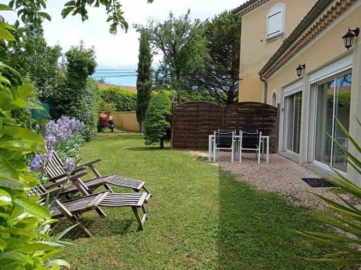 Gîte pour 4 personnes, avec jardin et vue ainsi que sauna et piscine à Saint-Julien-du-Serre - 4