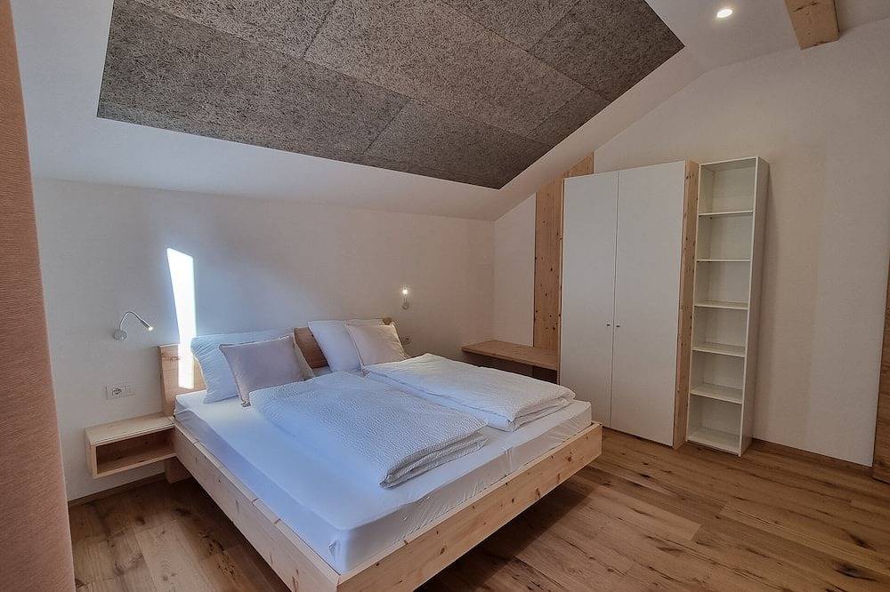 Ganze Wohnung, Laimbruchhof Apartment Eva 2 Sz Urlaub a. Bauernhof Familien- u Aktivurlaub Wlan in Pfitsch, Zillertaler Alpen